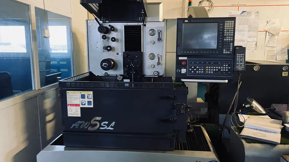 Wire EDM machine