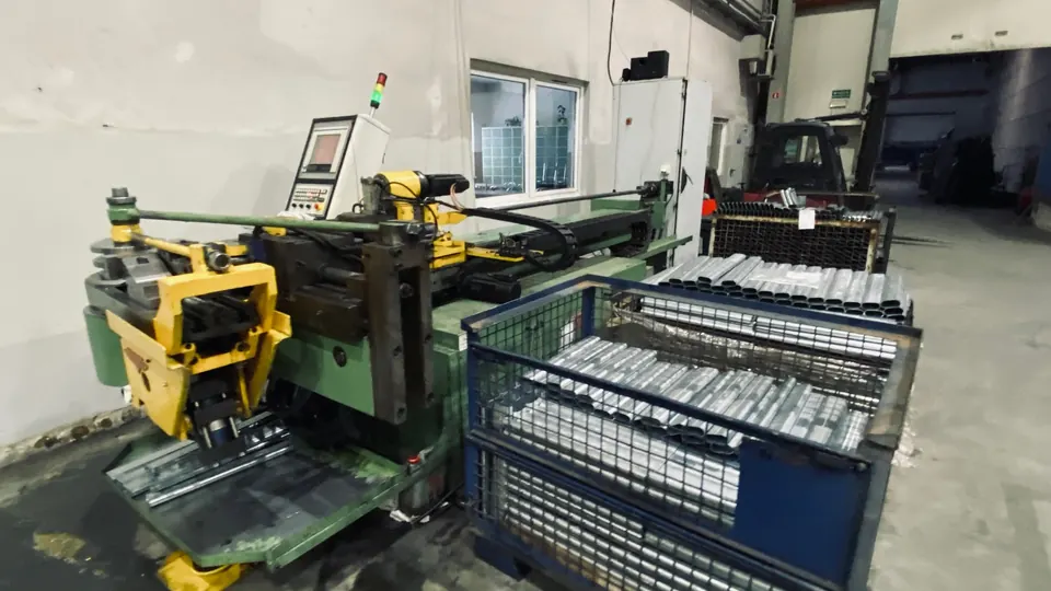 Hydraulisk CNC-rörbockare upp till Ø76 mm