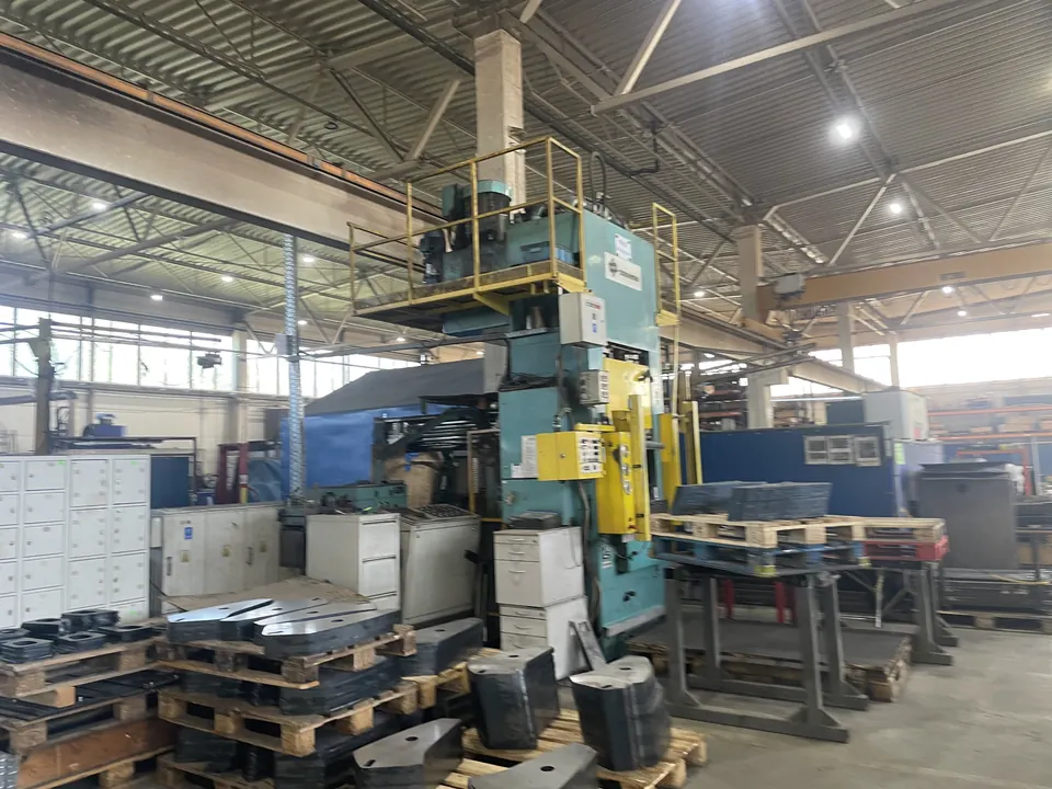 500 t hydraulic press